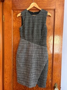 Banana Republic Sleeveless Tweed Sheath Dress in Black and Gray
